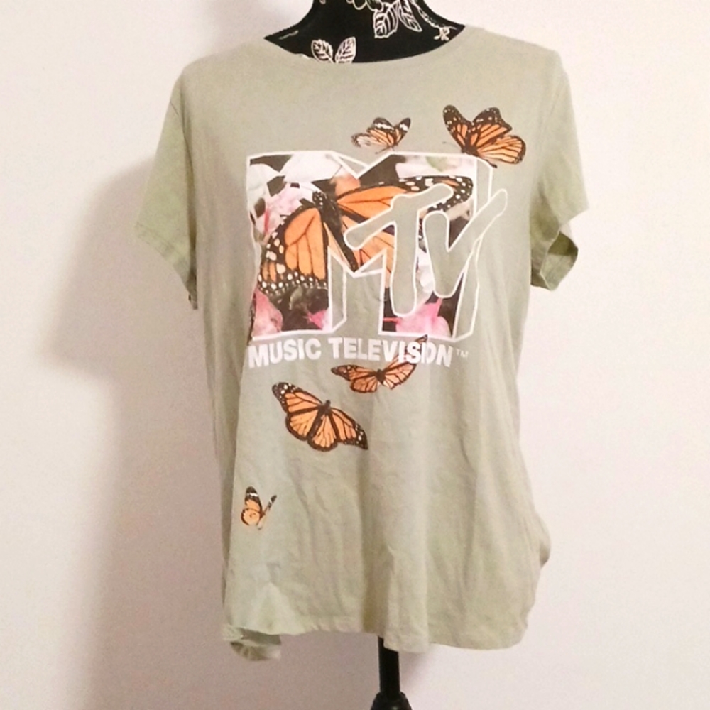 Long sleeve T